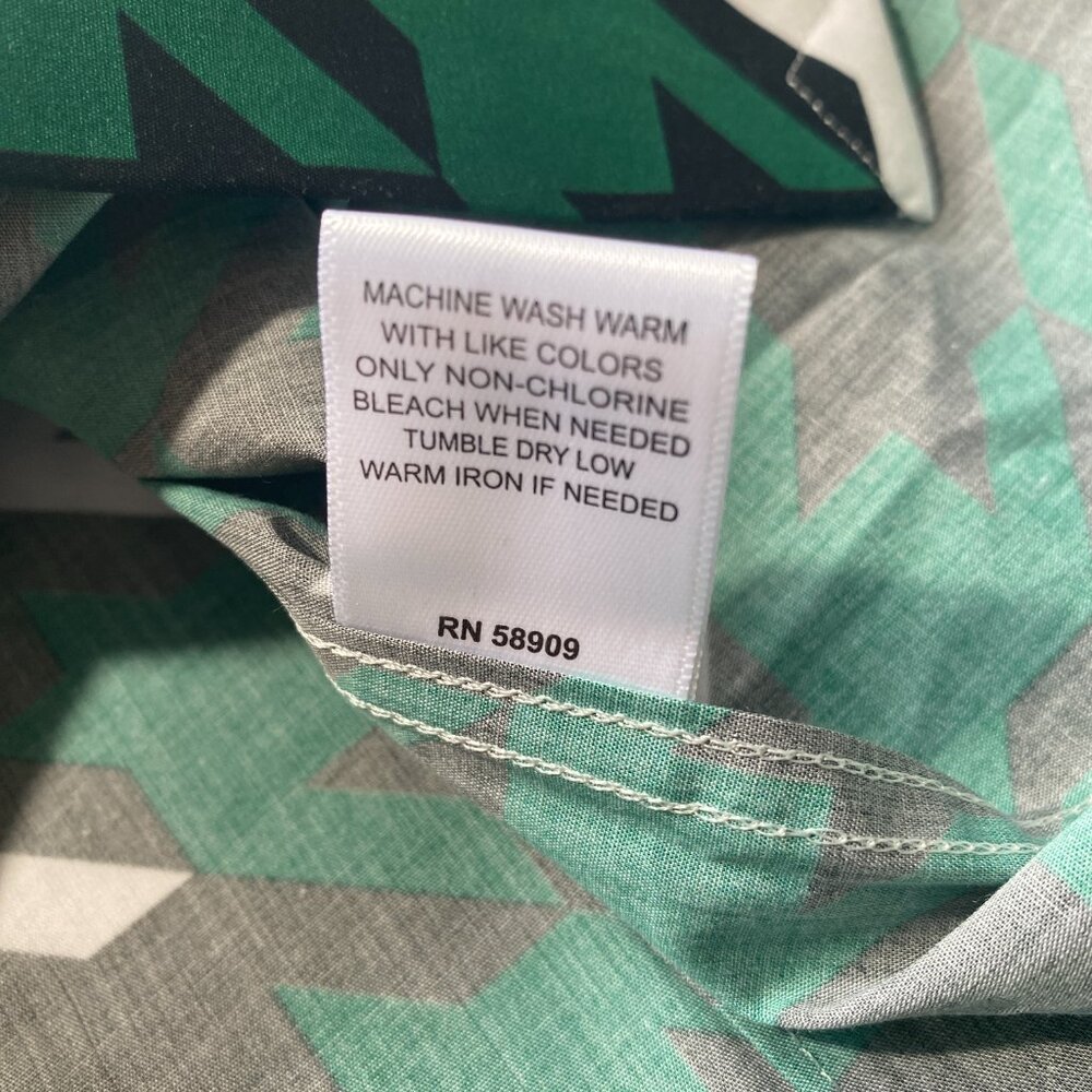 NEW Murano Long Sleeve Button Front Shirt Iron On Patch Cotton White $115 - Picture 5 of 9